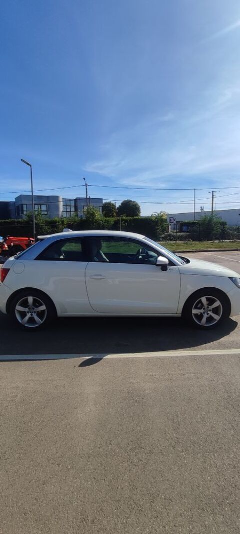 Audi a1 1.6 TDI 90 Ambiente S tronic