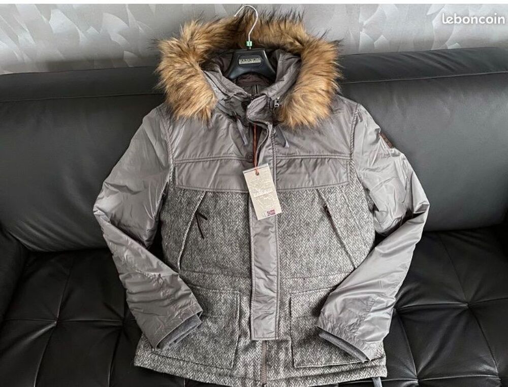 blouson chaud NAPAPIJRI &eacute;tat neuf Vêtements