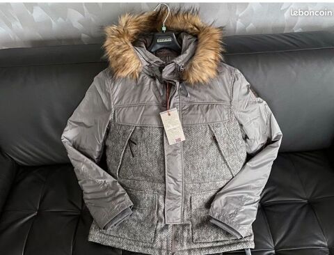 blouson chaud NAPAPIJRI état neuf 250 Rouen (76)