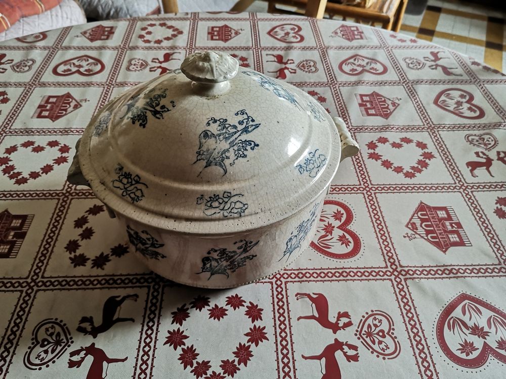 Soupi&egrave;re ancienne Décoration