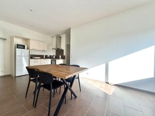  Appartement à louer 3 pièces 55 m²