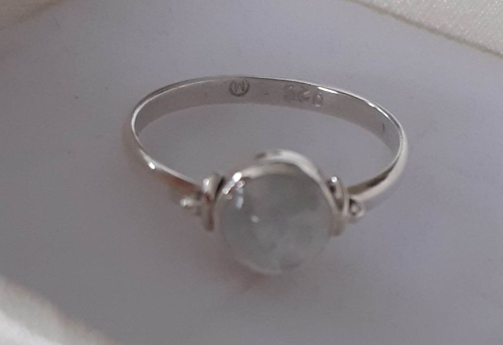 Bague argent 925 et Pierre de Lune - NEUVE - Taille 50 Bijoux et montres