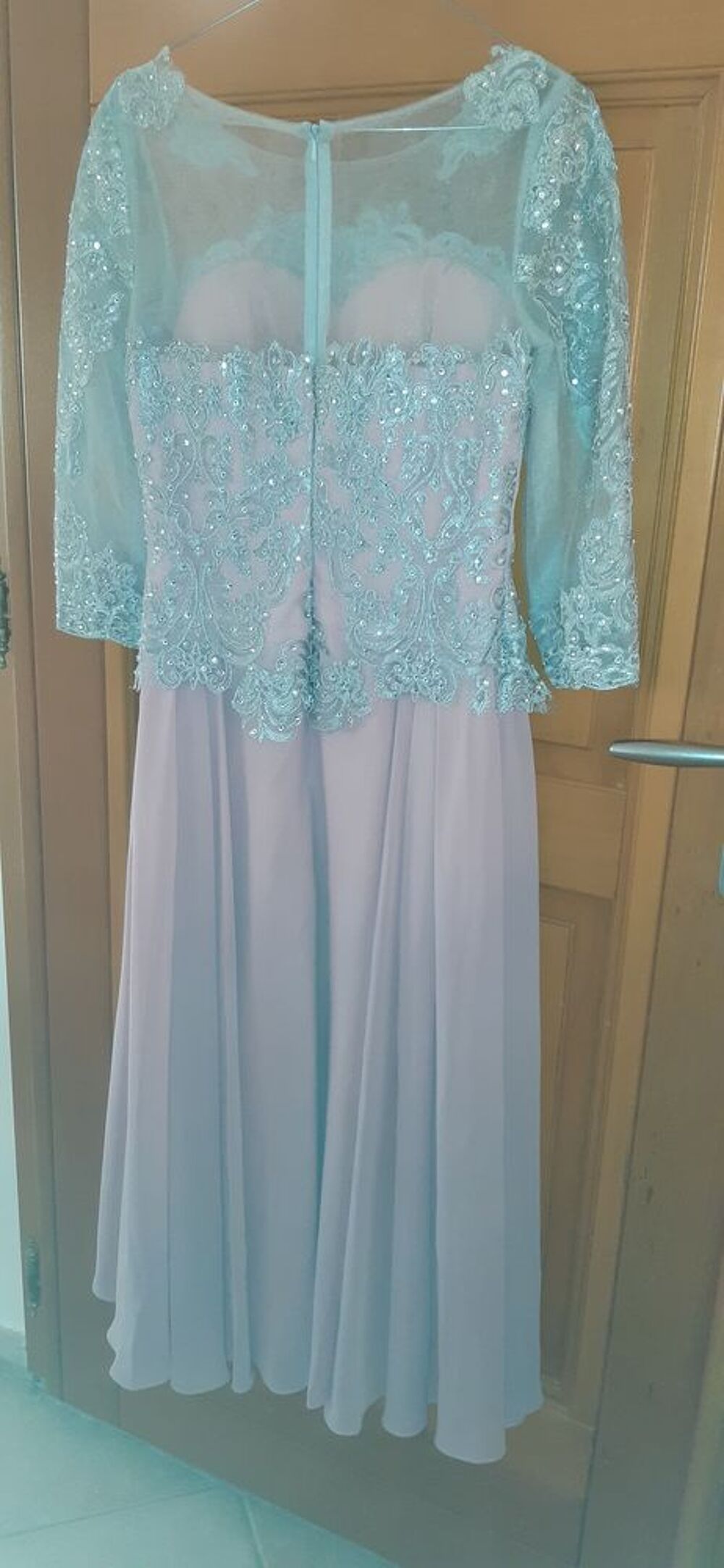 Tr&egrave;s belle robe ( maman des mari&eacute;s, coktail, ....) Vêtements