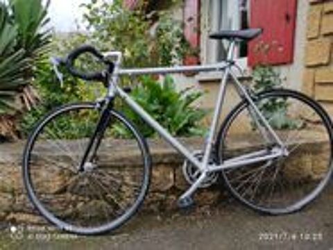 Vlo , marque dcathlon :
0 Montmdy (55)