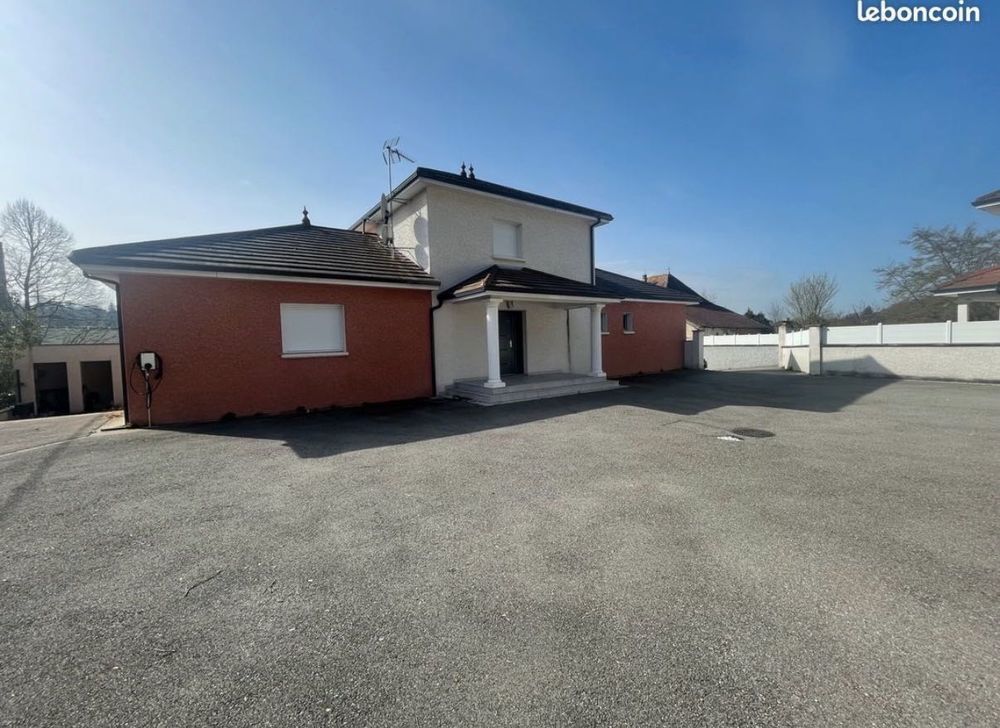 Vente Maison 2 maisons avec piscines à  vendre pour sinistrée Saint-clair-de-la-tour