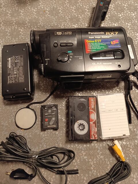 Camscope Panasonic RX7 Noir avec Accessoires 50 Paris (75)