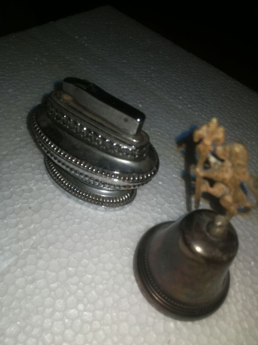 Cloche et briquet de table Décoration