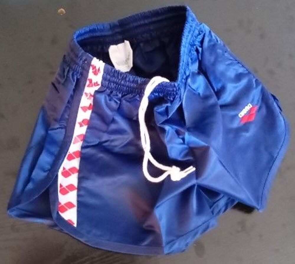 Short Vintage Nylon Polyamide Arena Marine-Rouge Taille S 40 Vêtements