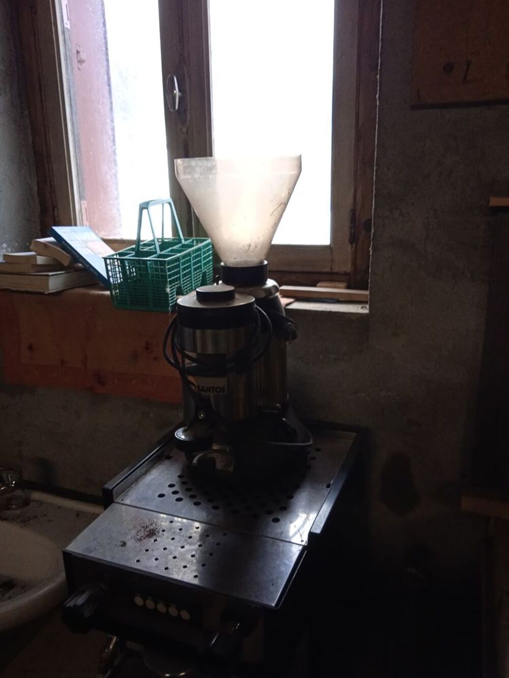 Cafeti&egrave;re expresso de restauration plus la Machine &agrave; grain Electroménager