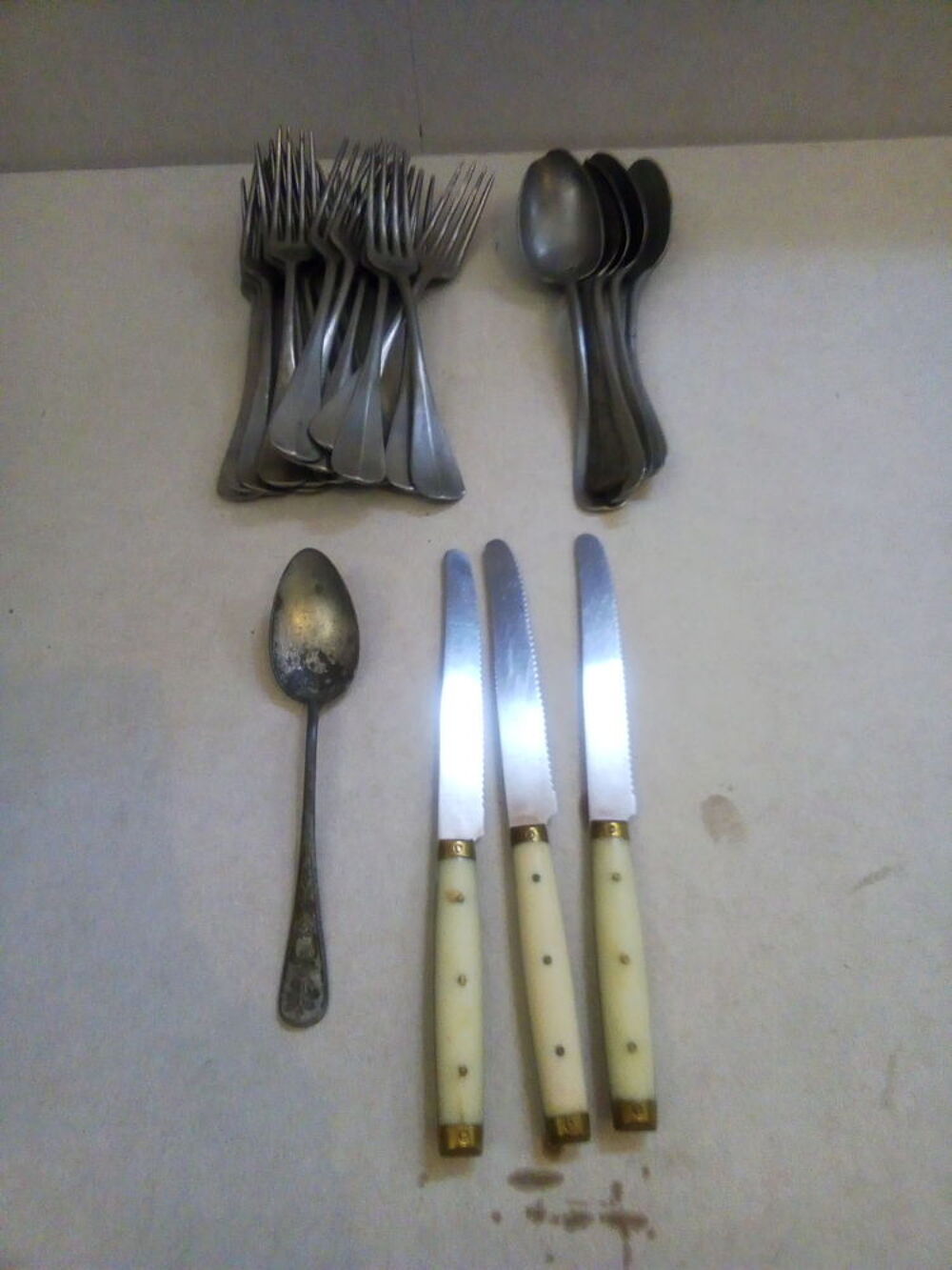 m&eacute;nag&egrave;re cuisine et couvert ancien Cuisine
