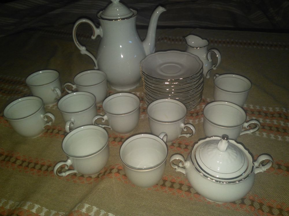 Service &agrave; caf&eacute; 
Porcelaine Cuisine
