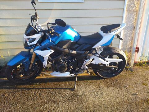 Moto SUZUKI 2011 occasion Casteide-Cami 64170