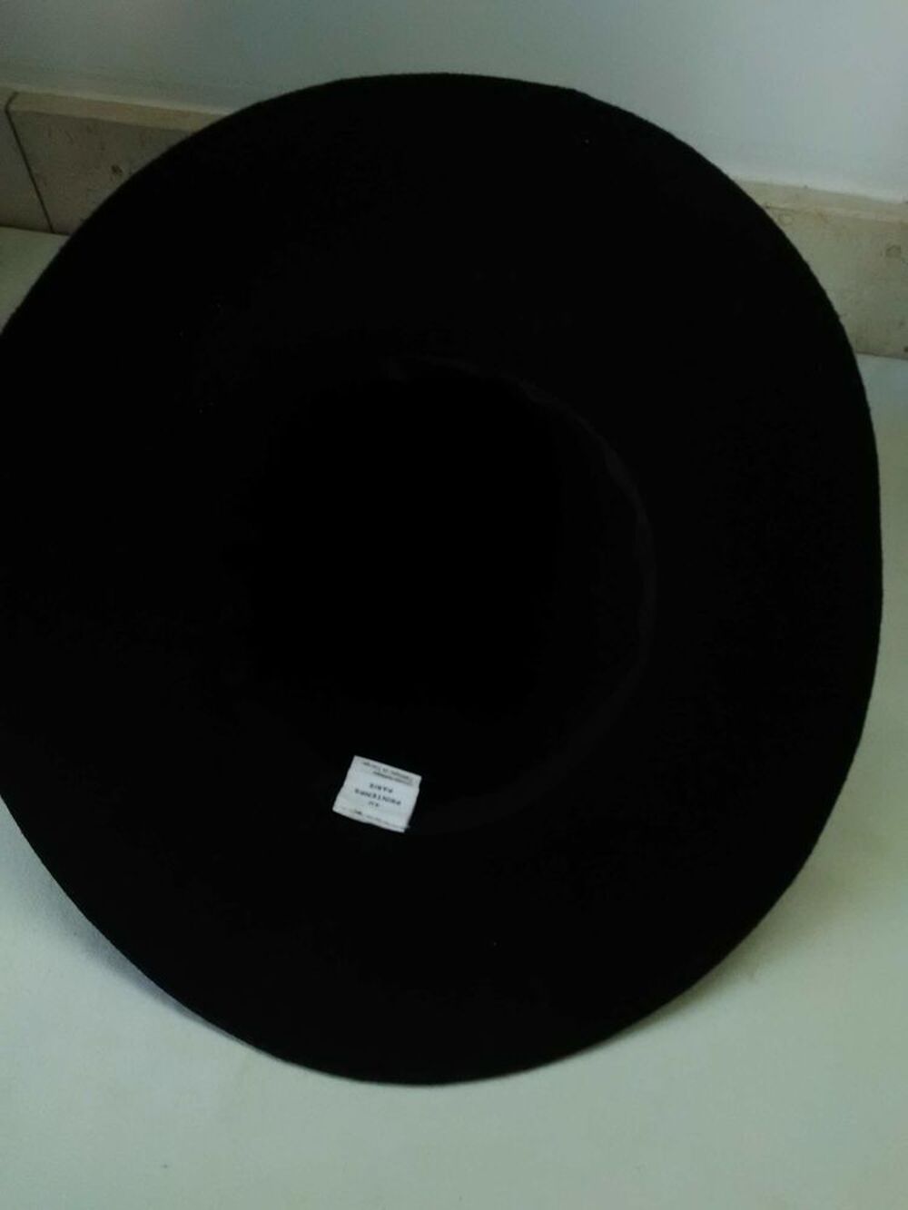 Chapeaux pour Dames (5) / &agrave; l'unit&eacute; Vêtements