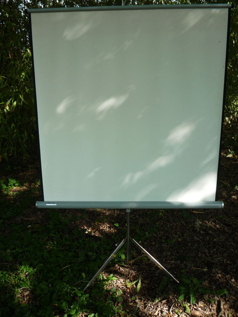 Ecran de projection sur pied/diapositive/cin&eacute;ma Bricolage