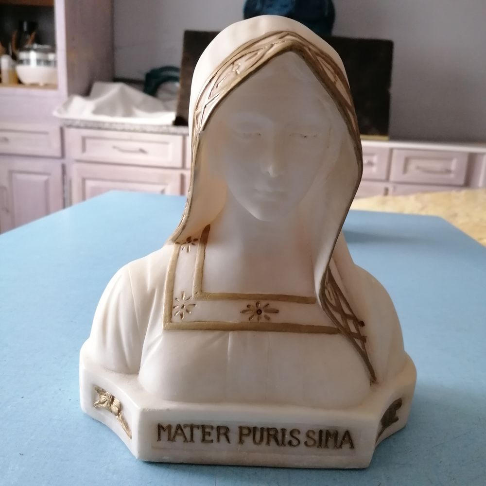 Buste de la vierge Marie en alb&acirc;tre 