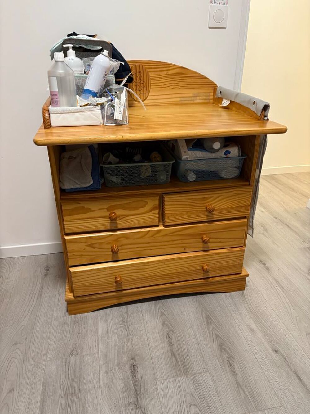 chambre b&eacute;b&eacute; compl&egrave;te bois lit table &agrave; langer Meubles