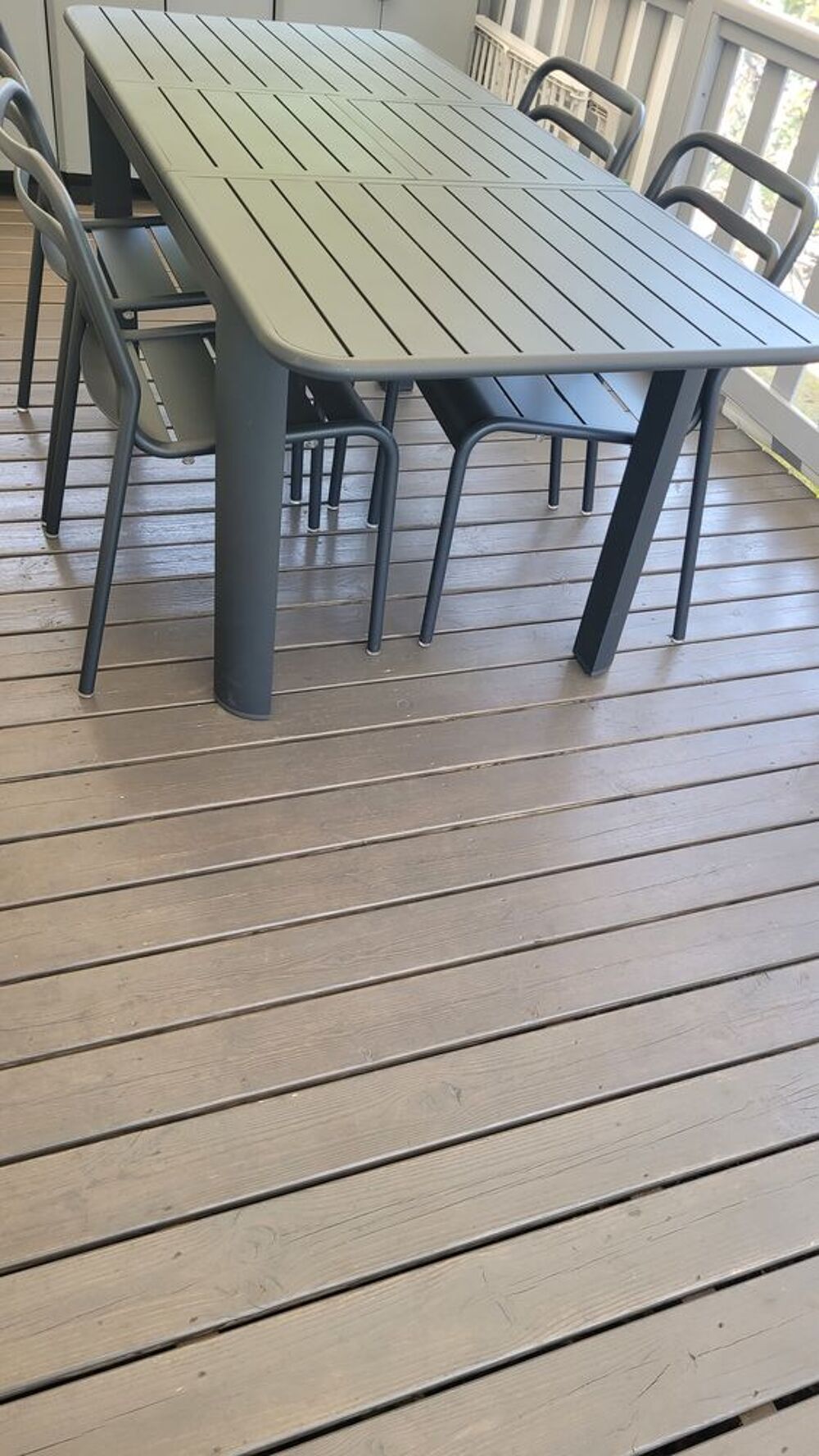 TABLE + 4 CHAISES EN ALU LAQUE EPOXY ANTHRACITE Meubles