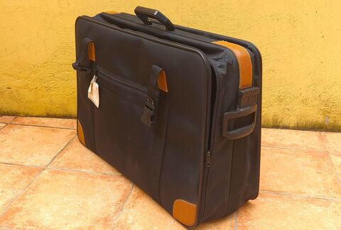 Valise  roulettes Arrire 10 Grasse (06)