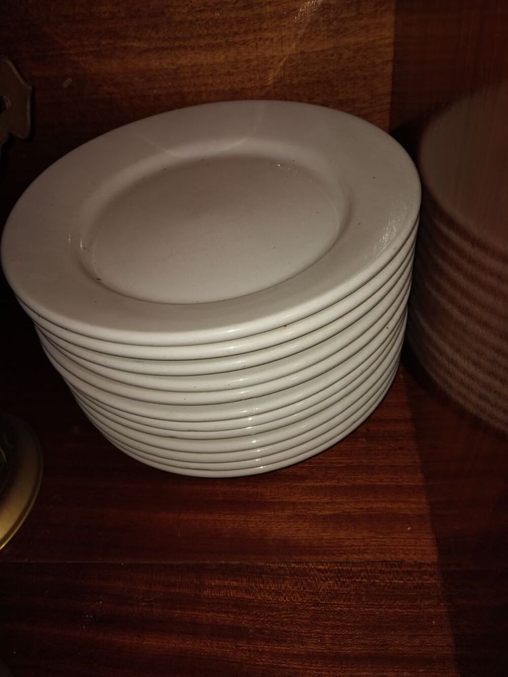 Av petits lots de belle assiettes Cuisine