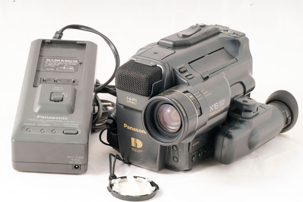 Camera Panasonic S-VHS C PAL Palmcorder x16 Photos/Video/TV