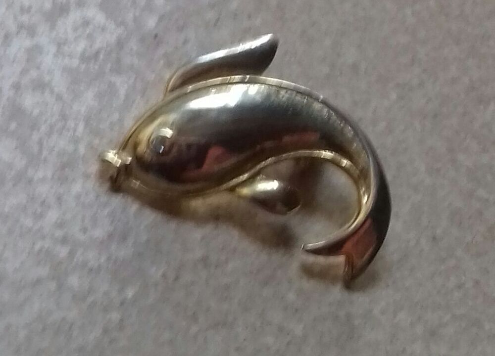 PETITE BROCHE DAUPHIN M&eacute;tal Dor&eacute; Bijoux et montres