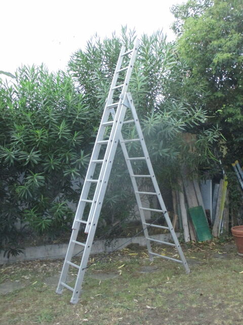 Echelle triple 3 x 10 290 Cagnes-sur-Mer (06)