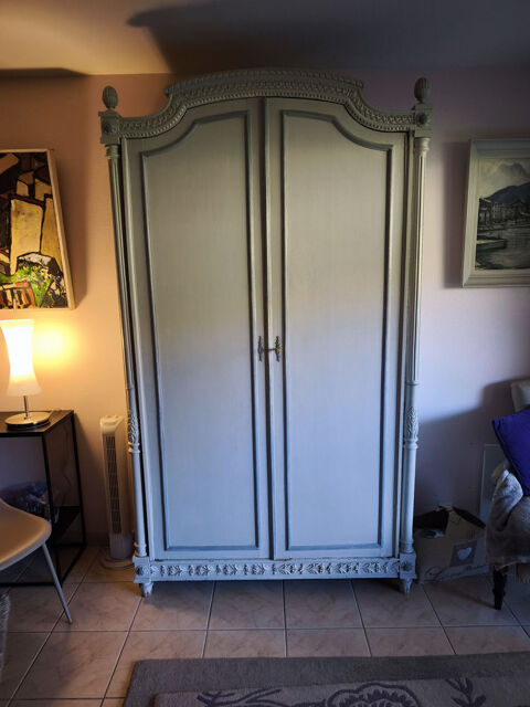 différents meubles : 0 Fréjus (83)