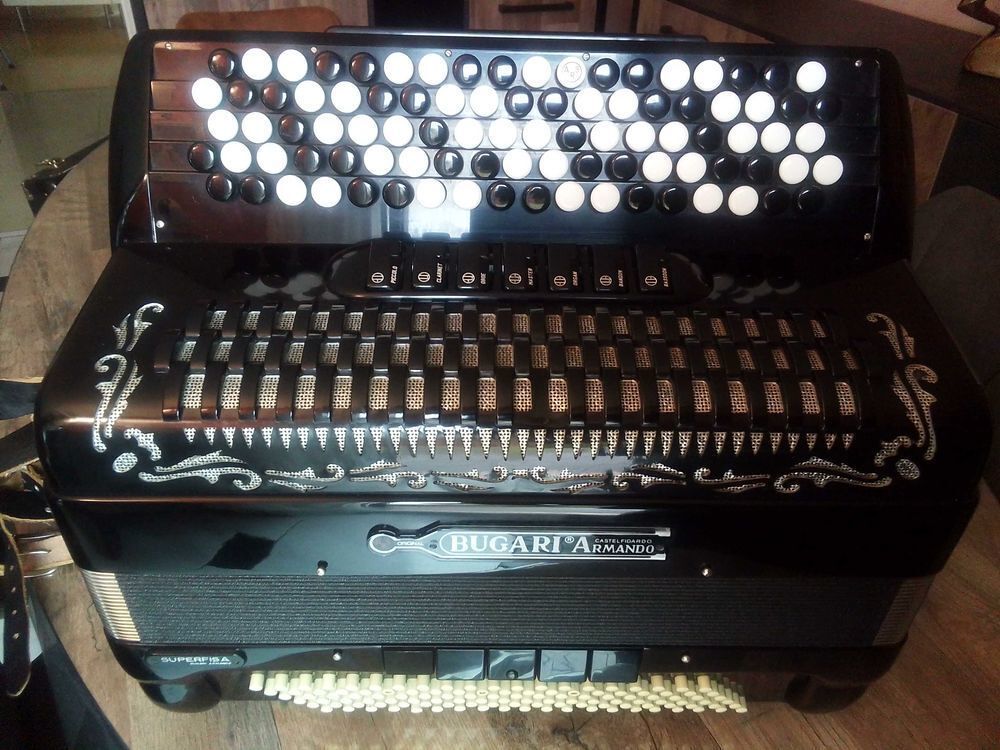 accord&eacute;on armando bugari superfisa Instruments de musique