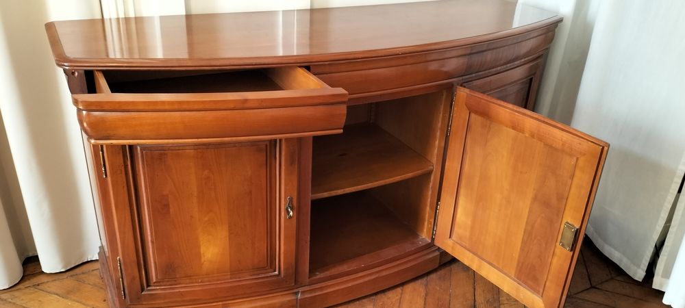 Donne beau buffet bois Meubles