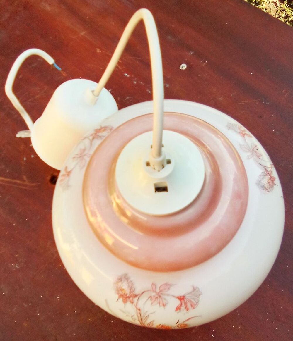 Lustre en porcelaine rose et blanc Décoration