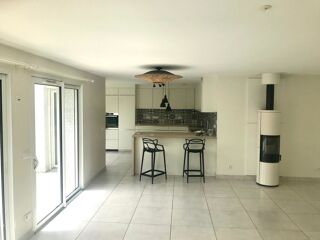  Villa à louer 5 pièces 127 m²
