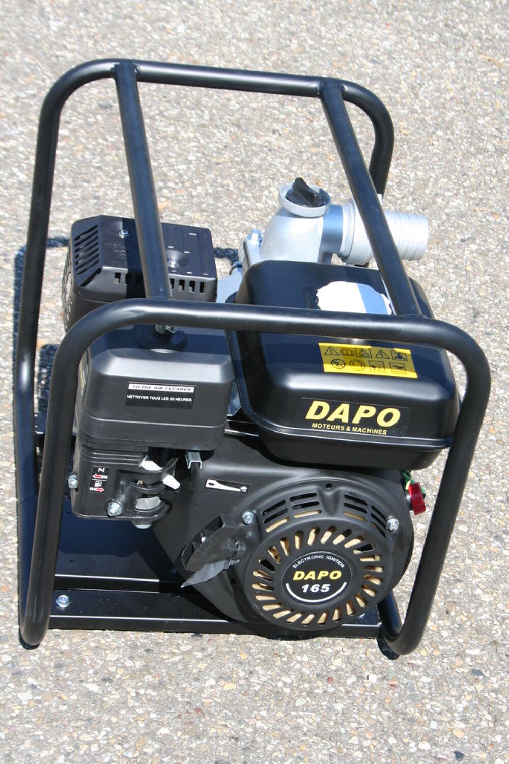 POMPE &agrave; EAU MOTEUR ESSENCE avec RACCORDS et CREPINE Bricolage