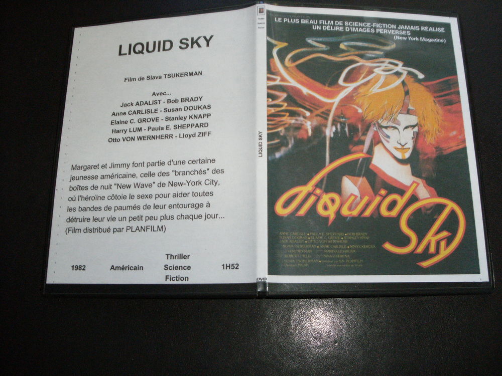 Tr&egrave;s rare film : " Liquid sky " DVD et blu-ray