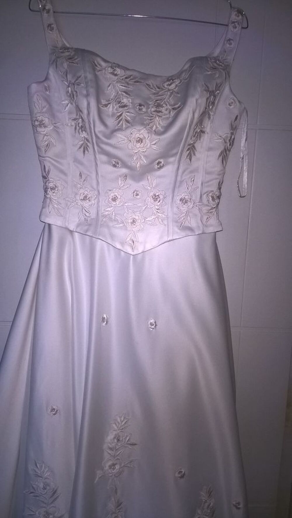 Robe de mari&eacute;e &eacute;cru V�tements