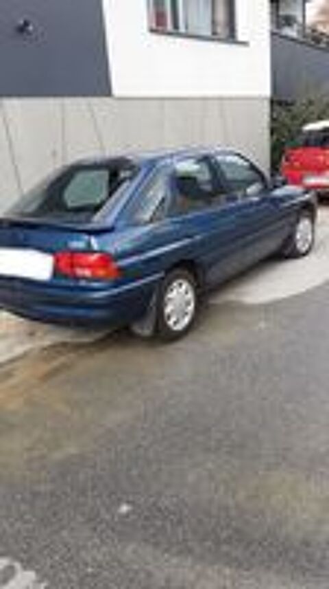 Escort 1.6i Ghia 1994 occasion 56000 Vannes