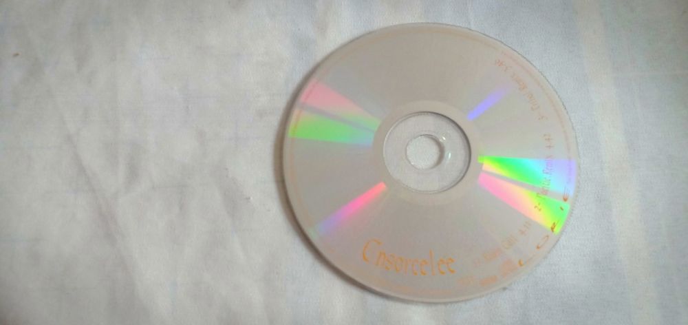 CD Lorie "Ensorcel&eacute;e CD et vinyles