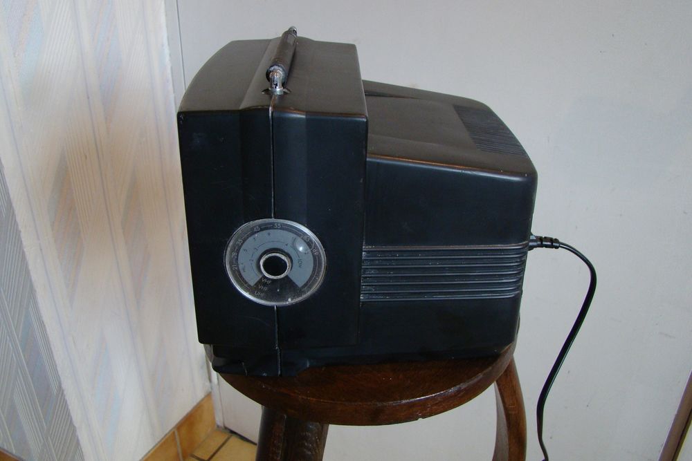 Mini t&eacute;l&eacute;viseur Roadstar TV 414 - vintage Photos/Video/TV