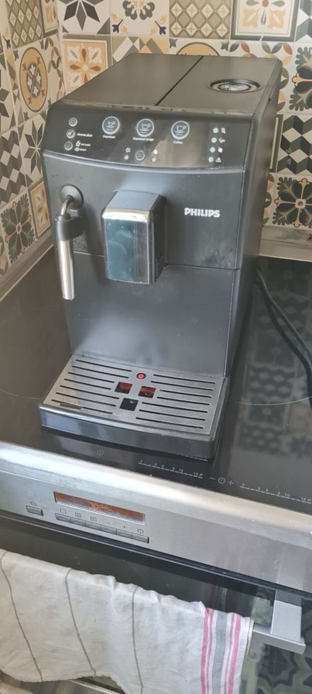 cafetiere Philips avec broyeur int&eacute;gr&eacute; pour caf&eacute; en grains Electromnager