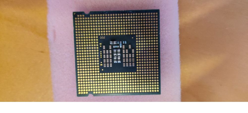 processeur intel q8200 lga 775, 4 coeurs parfait &eacute;tat Matériel informatique