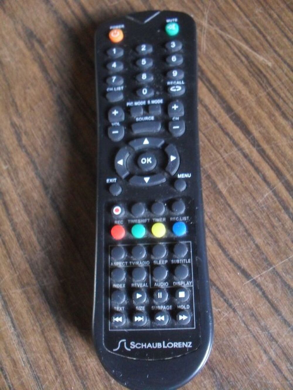 T&eacute;l&eacute;commande lcd Schaub Lorenz Téléphones et tablettes