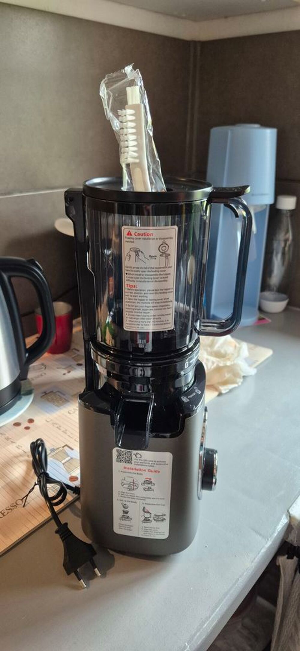 extracteur de jus &eacute;tat neuf ( servi une seule fois) Electroménager