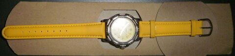 montre neuve unisex norwitch quartz bracelet jaune 4 Versailles (78)