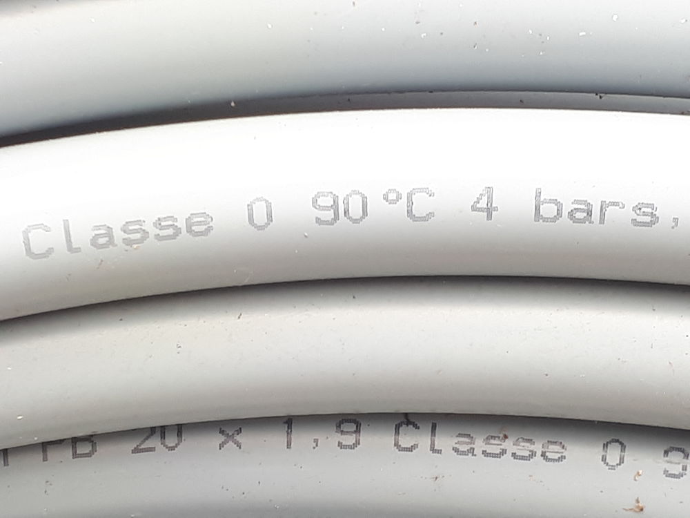 3 Couronnes de tube flexible PVC gris neuves Bricolage