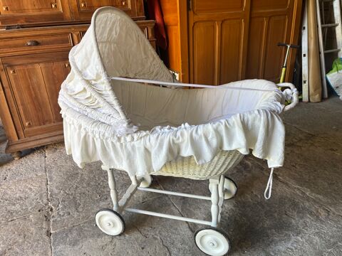 Berceau osier blanc sur roulettes 60 Salans (39)