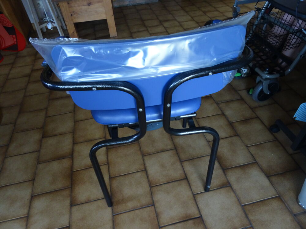 chaise perc&eacute;e neuf Meubles