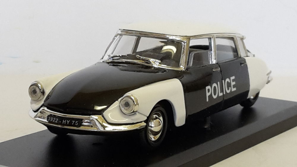 Citro&euml;n DS 19 Police Pie 