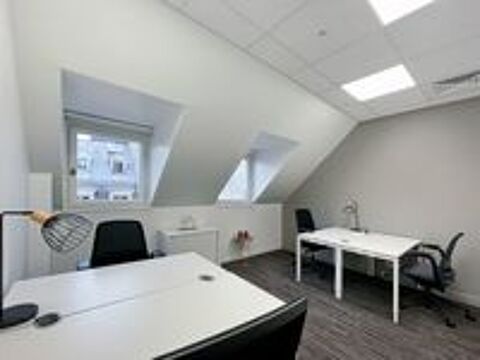   Espace de bureau ouvert pour 15 personnes à Paris 72 Faubourg St Honore  