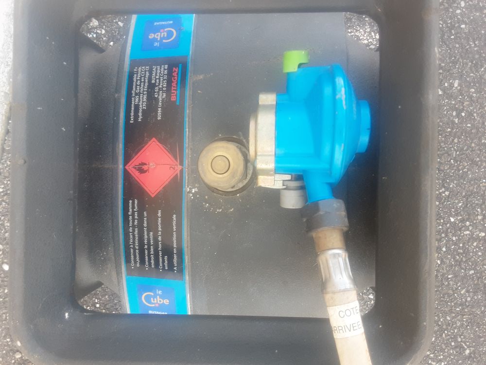 MANOM&Egrave;TRE PLUSCUBE**VIDE Bricolage