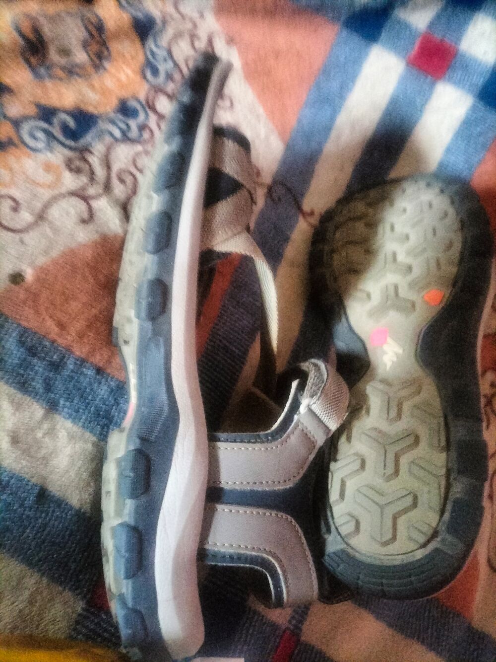 Sandales quechua sport cuir pointure 38 neuf Chaussures