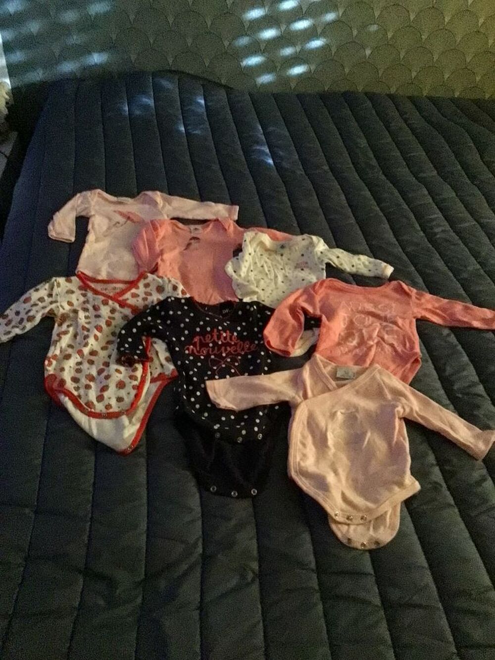 Lot de 7 bodys manches longues b&eacute;b&eacute; fille 
Vêtements enfants